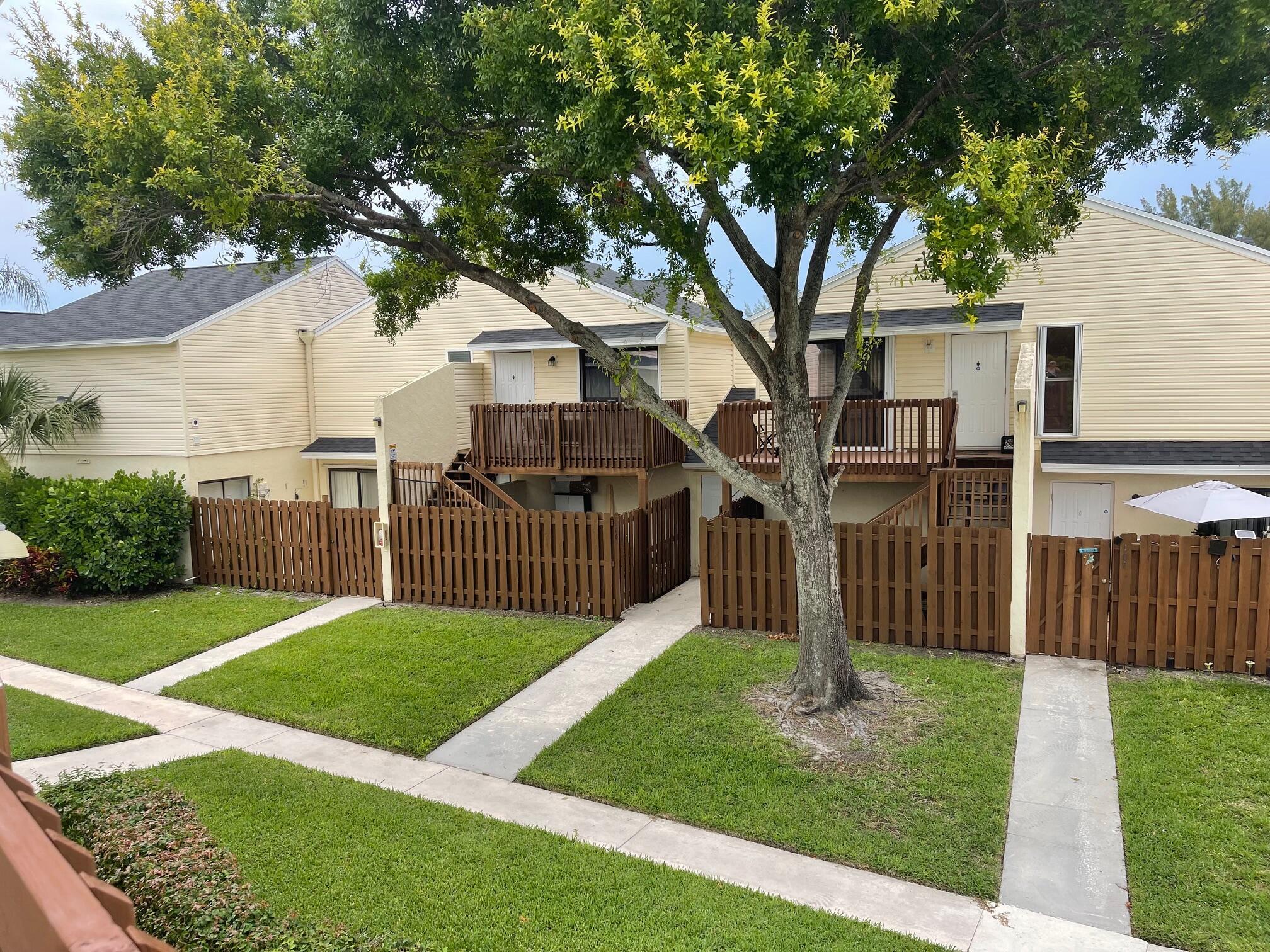 639 Executive Center Drive O-204