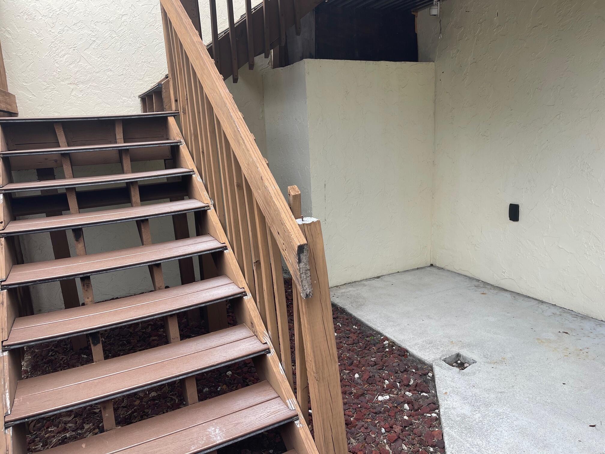 639 Executive Center Drive O-204