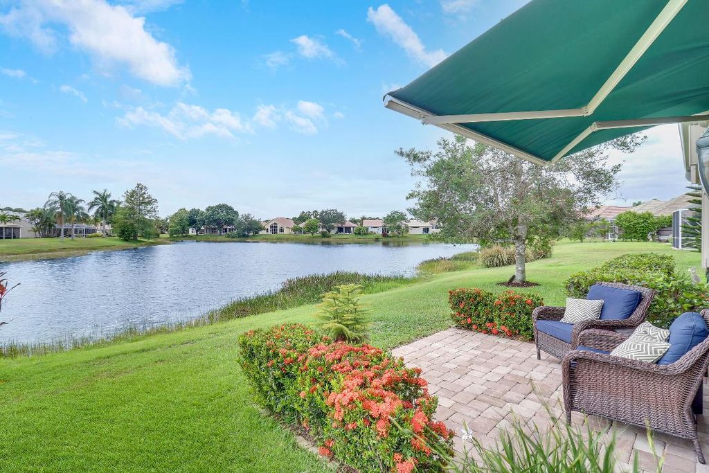 Photo of 719 SW Aruba Bay, Port Saint Lucie, FL 34986 (MLS # R10996741)