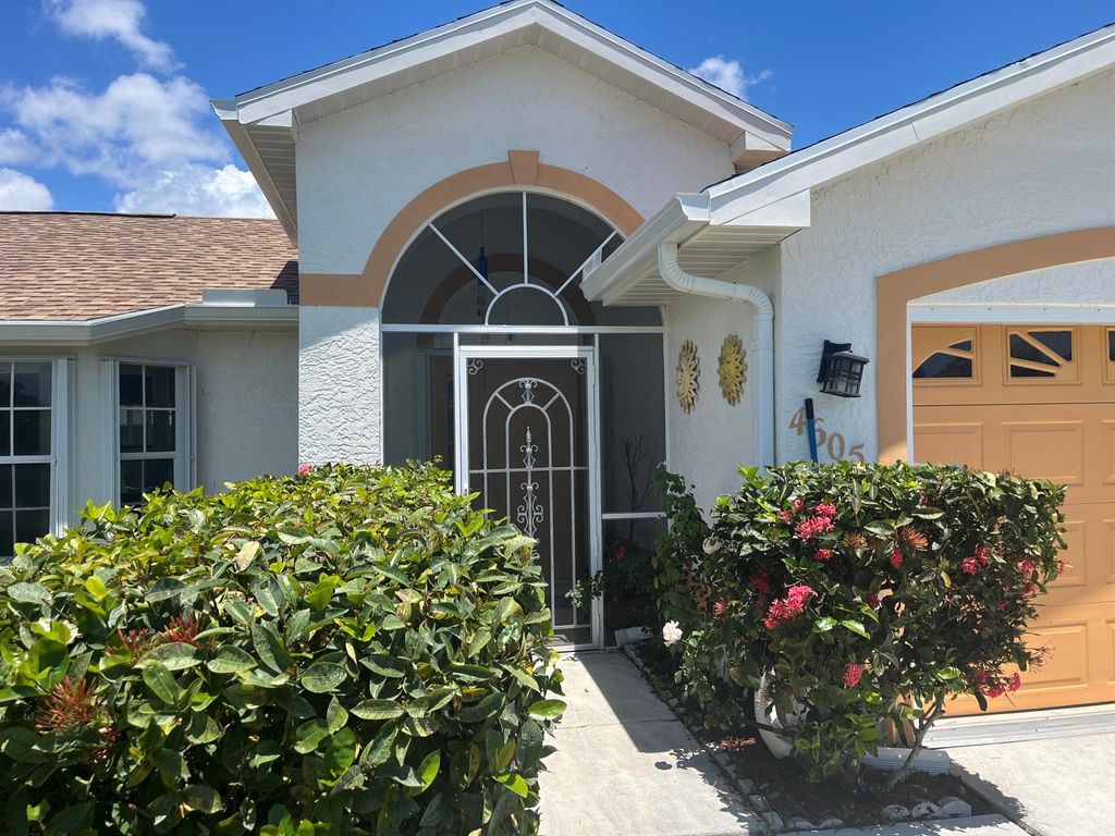 Photo of 4605 NW Gastonia Street, Port Saint Lucie, FL 34983 (MLS # R10994060)