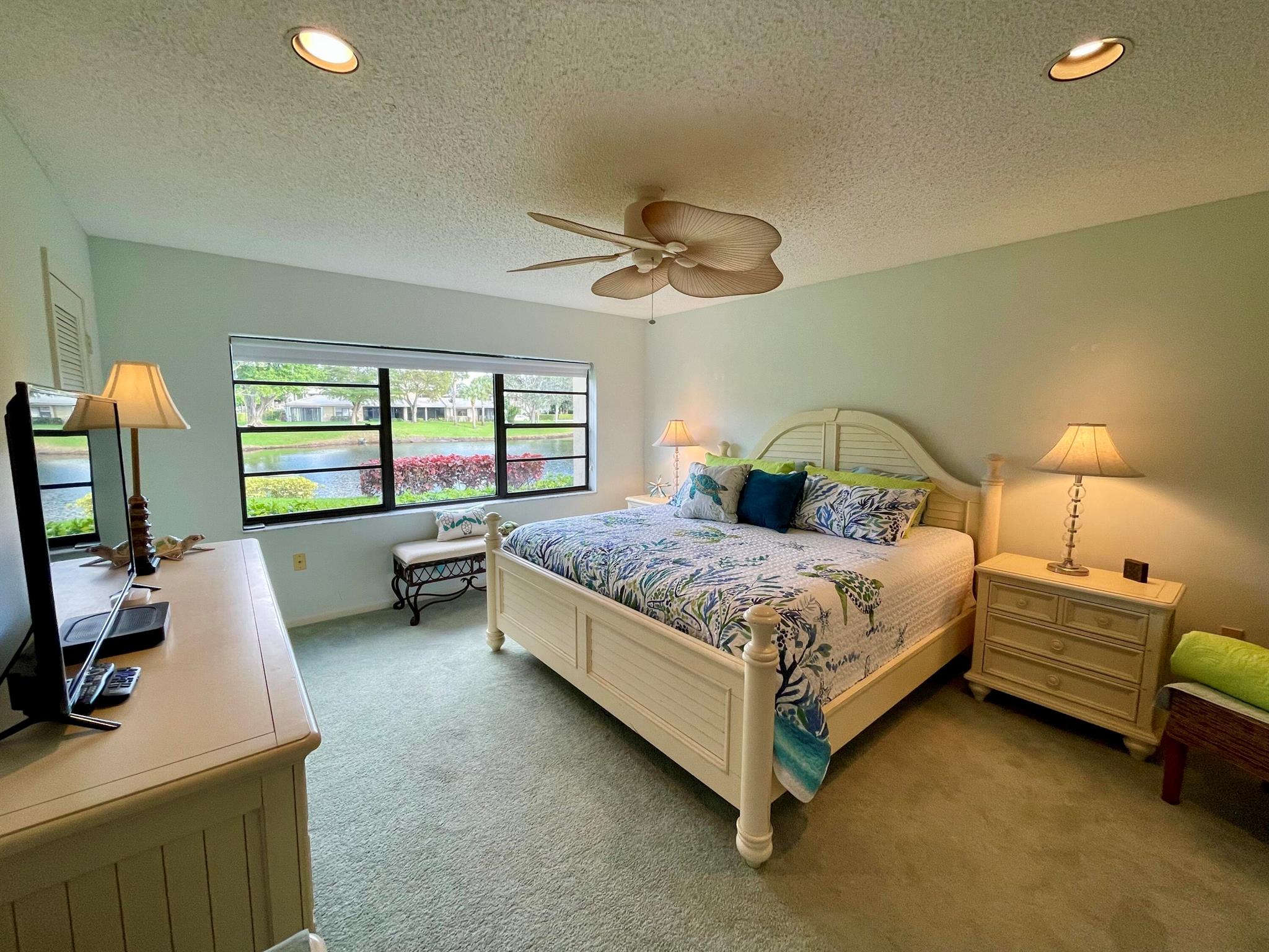 STRATFORD AT HUNTERS RUN - Residential Lease