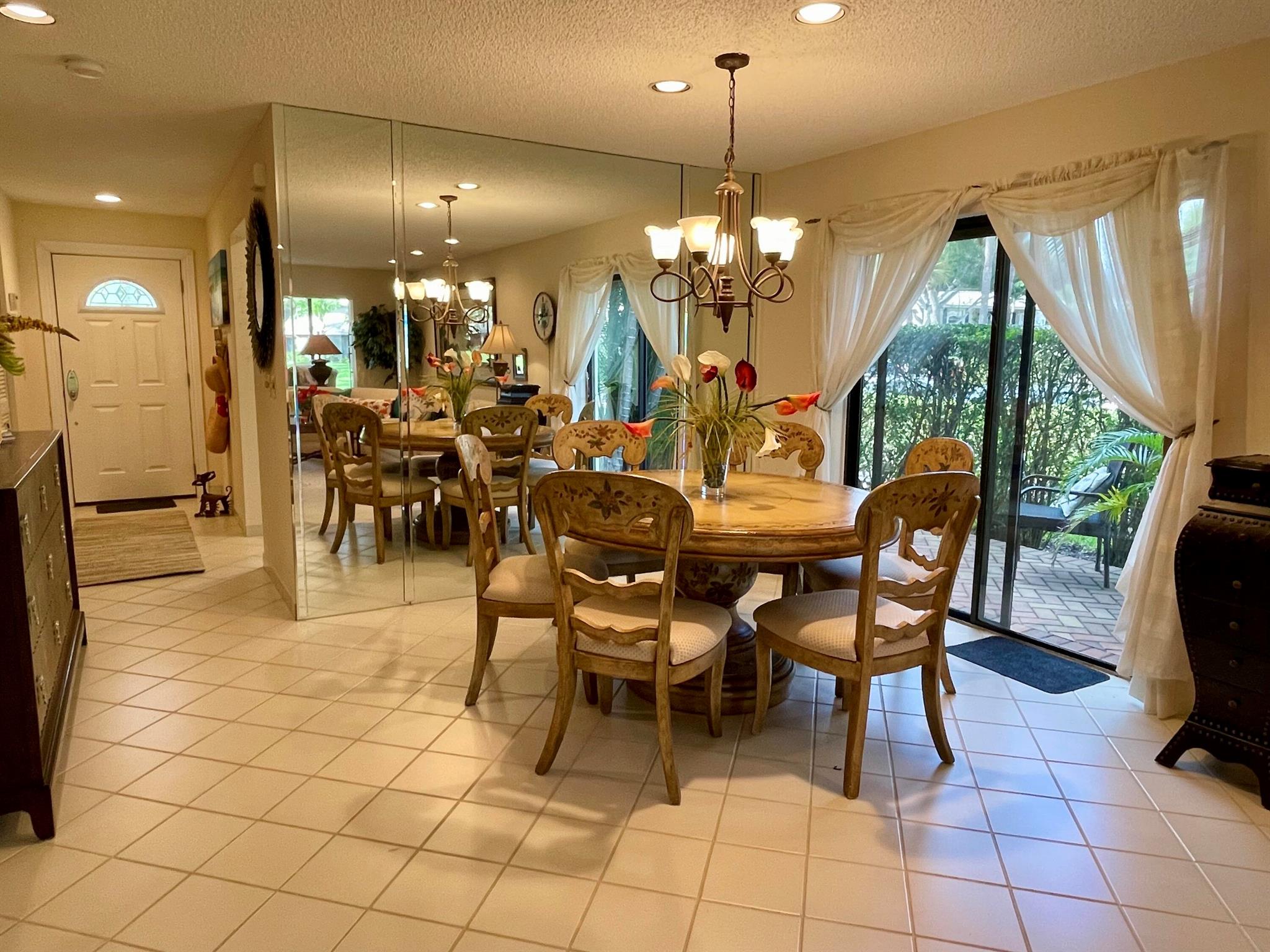 STRATFORD AT HUNTERS RUN - Residential Lease