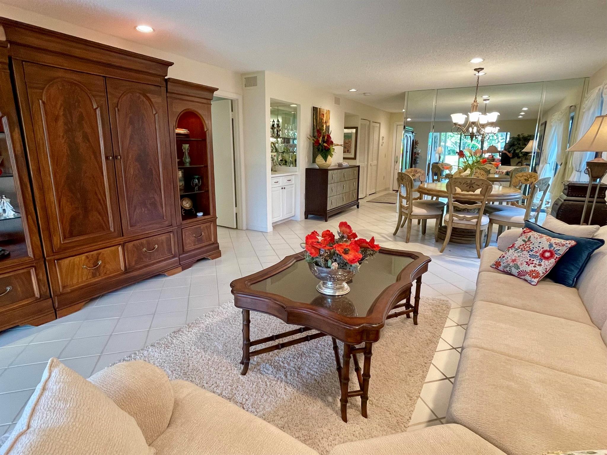 STRATFORD AT HUNTERS RUN - Residential Lease