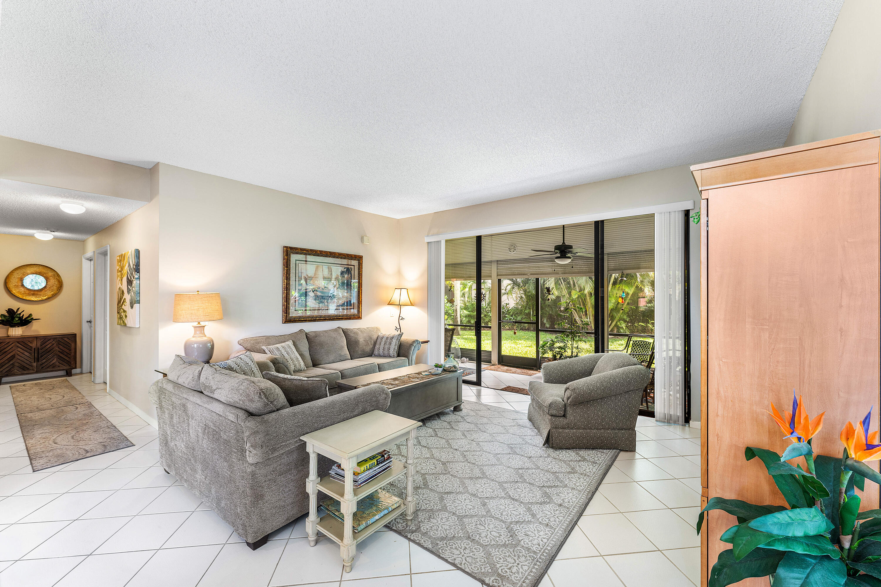 LEXINGTON CLUB VILLAS CONDO - Residential