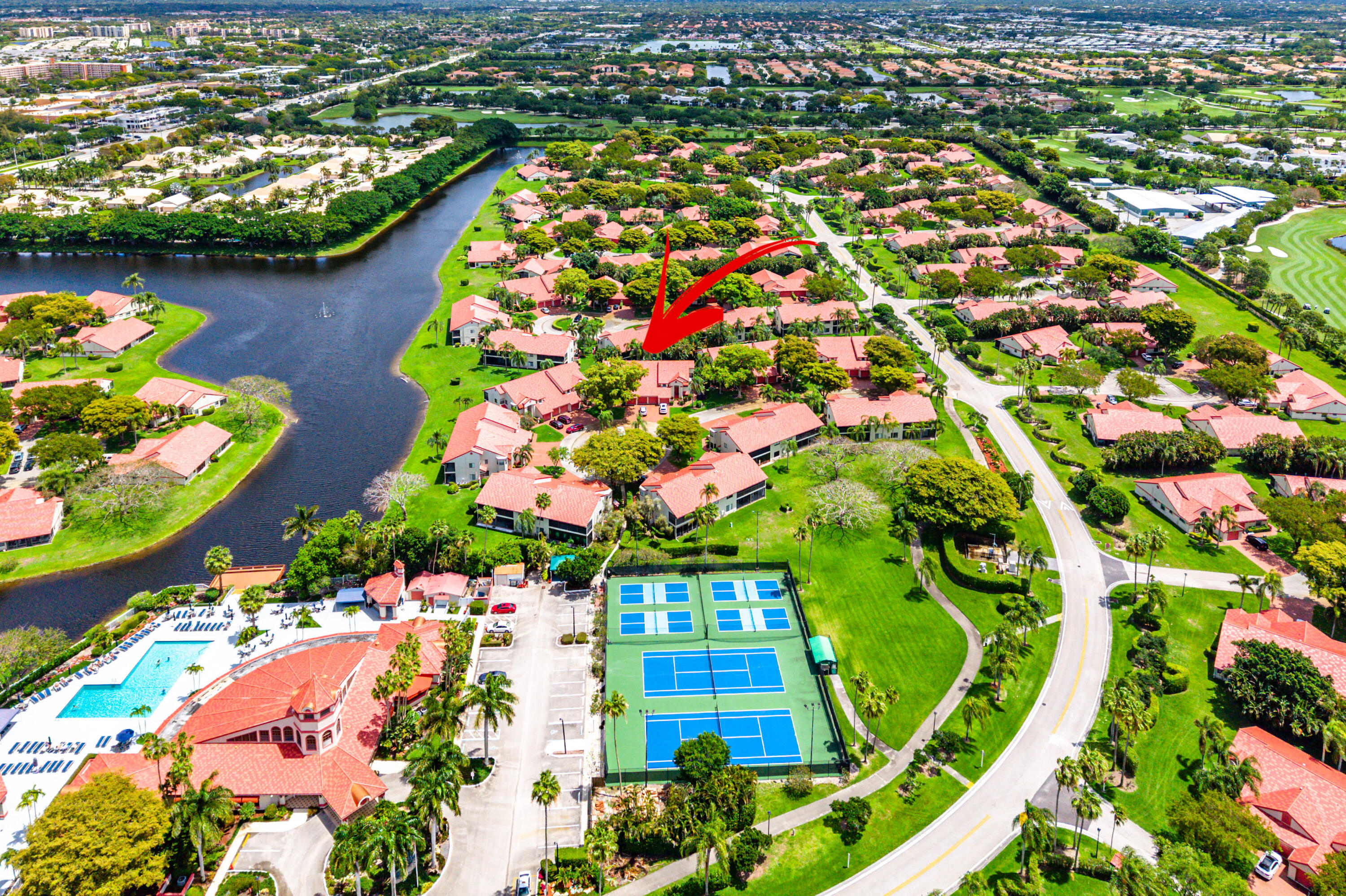 LEXINGTON CLUB VILLAS CONDO - Residential