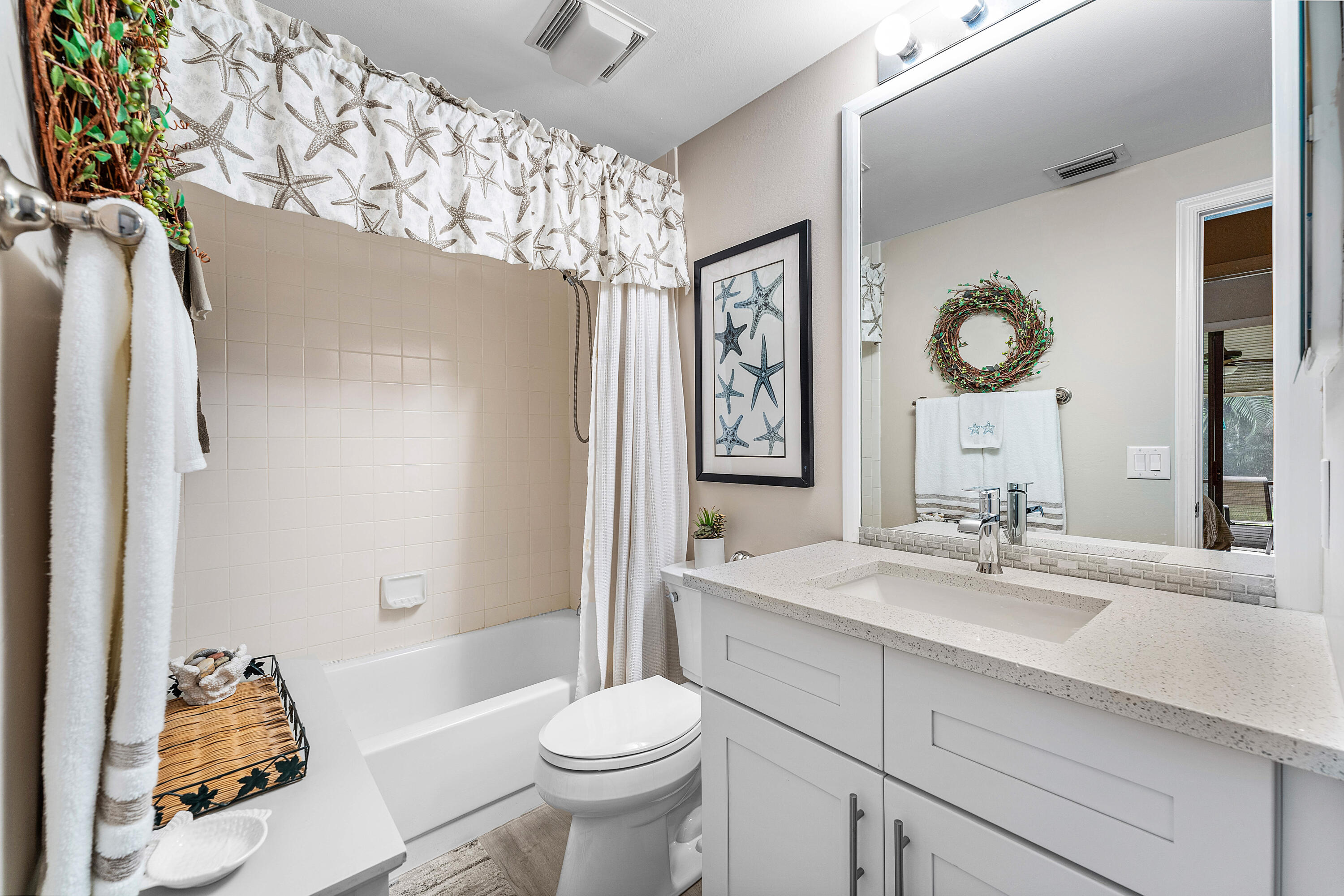 LEXINGTON CLUB VILLAS CONDO - Residential