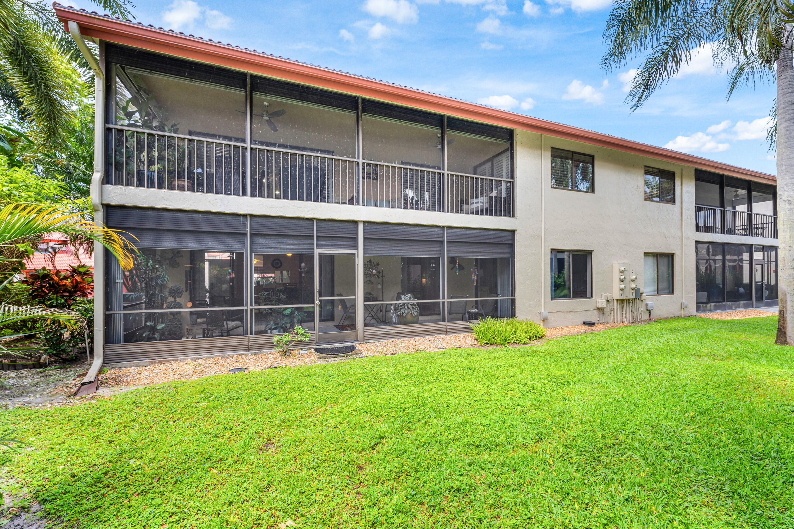 LEXINGTON CLUB VILLAS CONDO - Residential