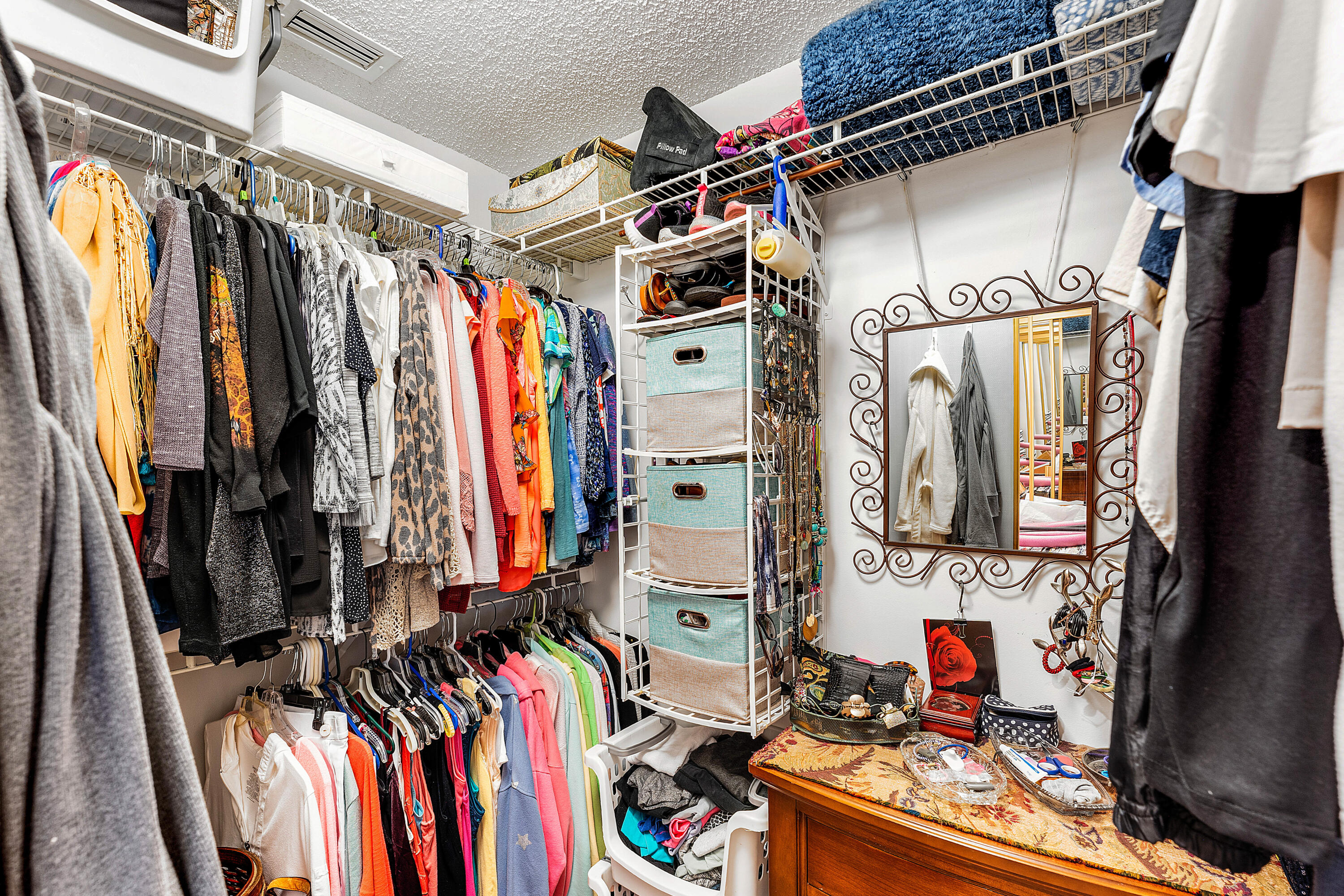 LEXINGTON CLUB VILLAS CONDO - Residential