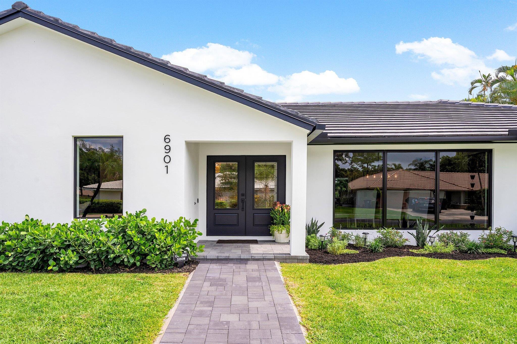 6901 Giralda Circle