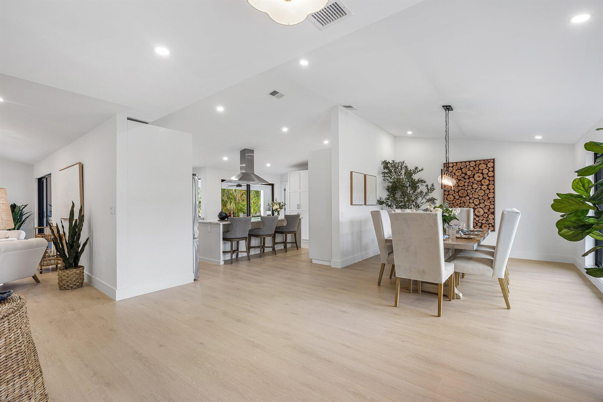 6901 Giralda Circle