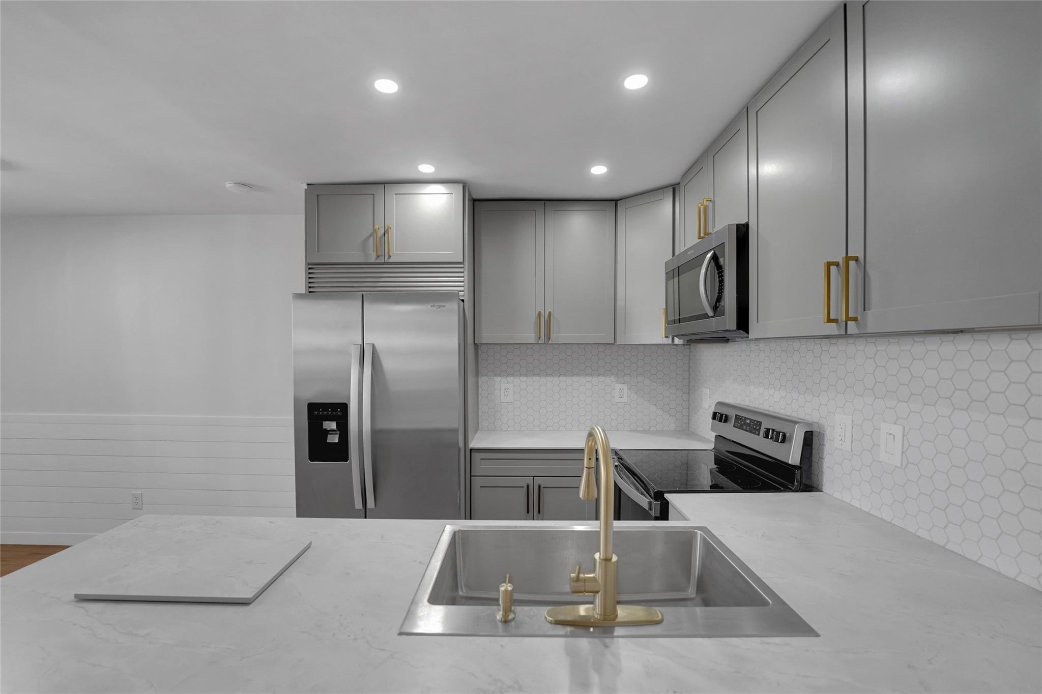 5203 NE 24th Ter B207