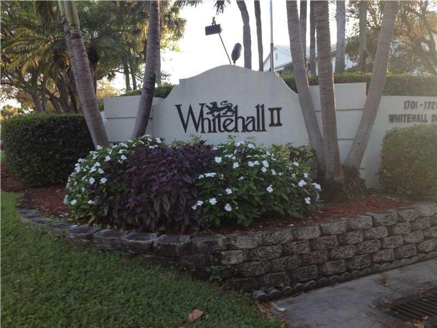 : Includes washer / dryer in unit, cable TV, and water.  Pine Island Ridge Country Club, golf, tennis, pool, restaurant, etc.  Minutes from Nova, BCC, shopping & 595.  NO  pets as per association