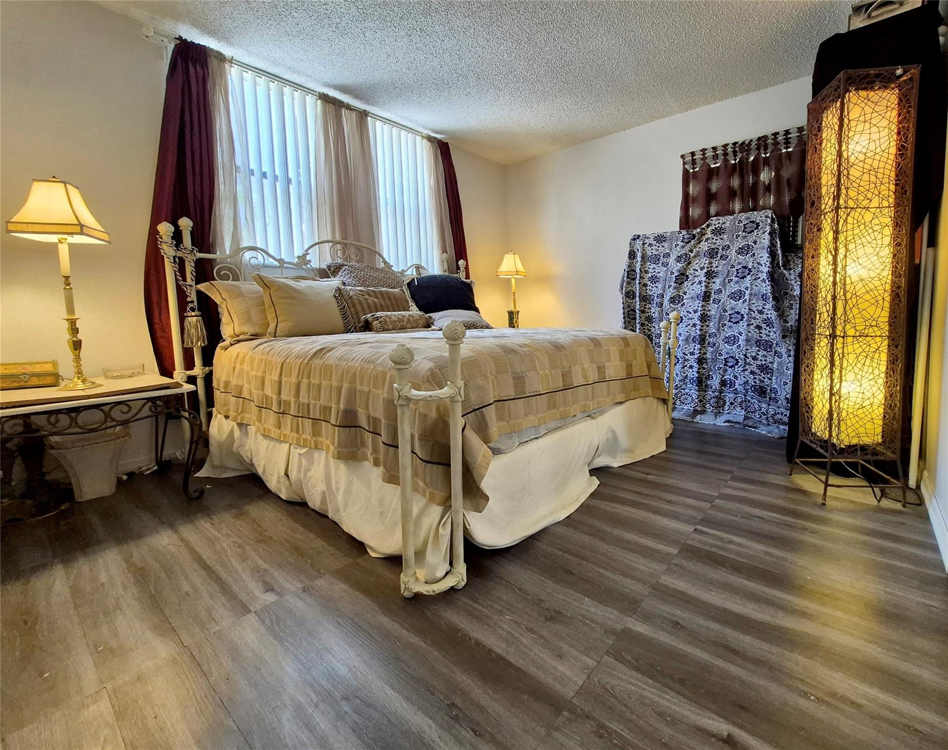 SOMERSET AT LAUDERDALE - Residential