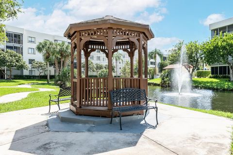 A home in Lake Worth