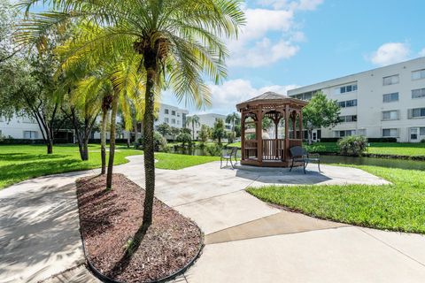 A home in Lake Worth