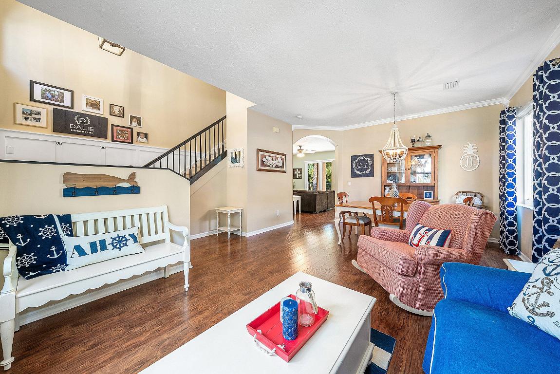 SEMINOLE ESTATES & TOWNHOMES - Residential