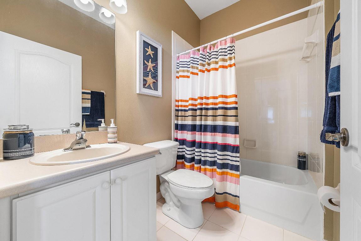 SEMINOLE ESTATES & TOWNHOMES - Residential