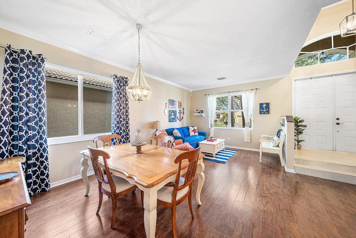 SEMINOLE ESTATES & TOWNHOMES - Residential