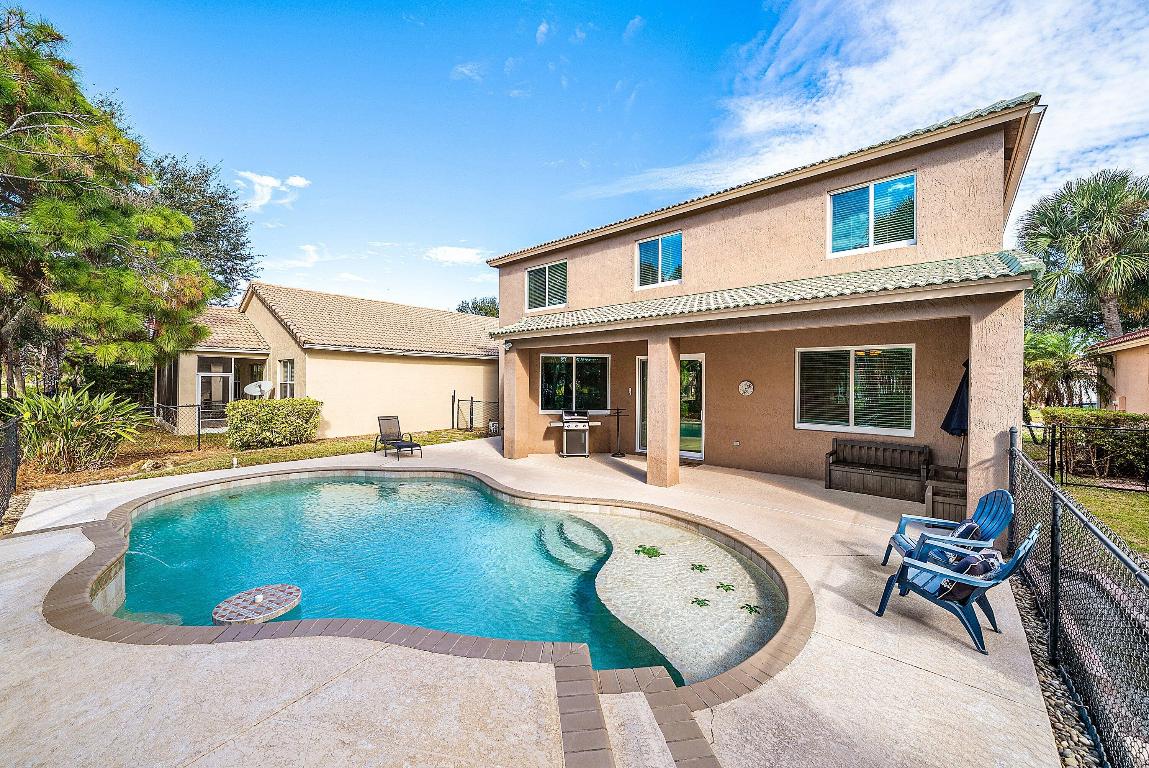 SEMINOLE ESTATES & TOWNHOMES - Residential