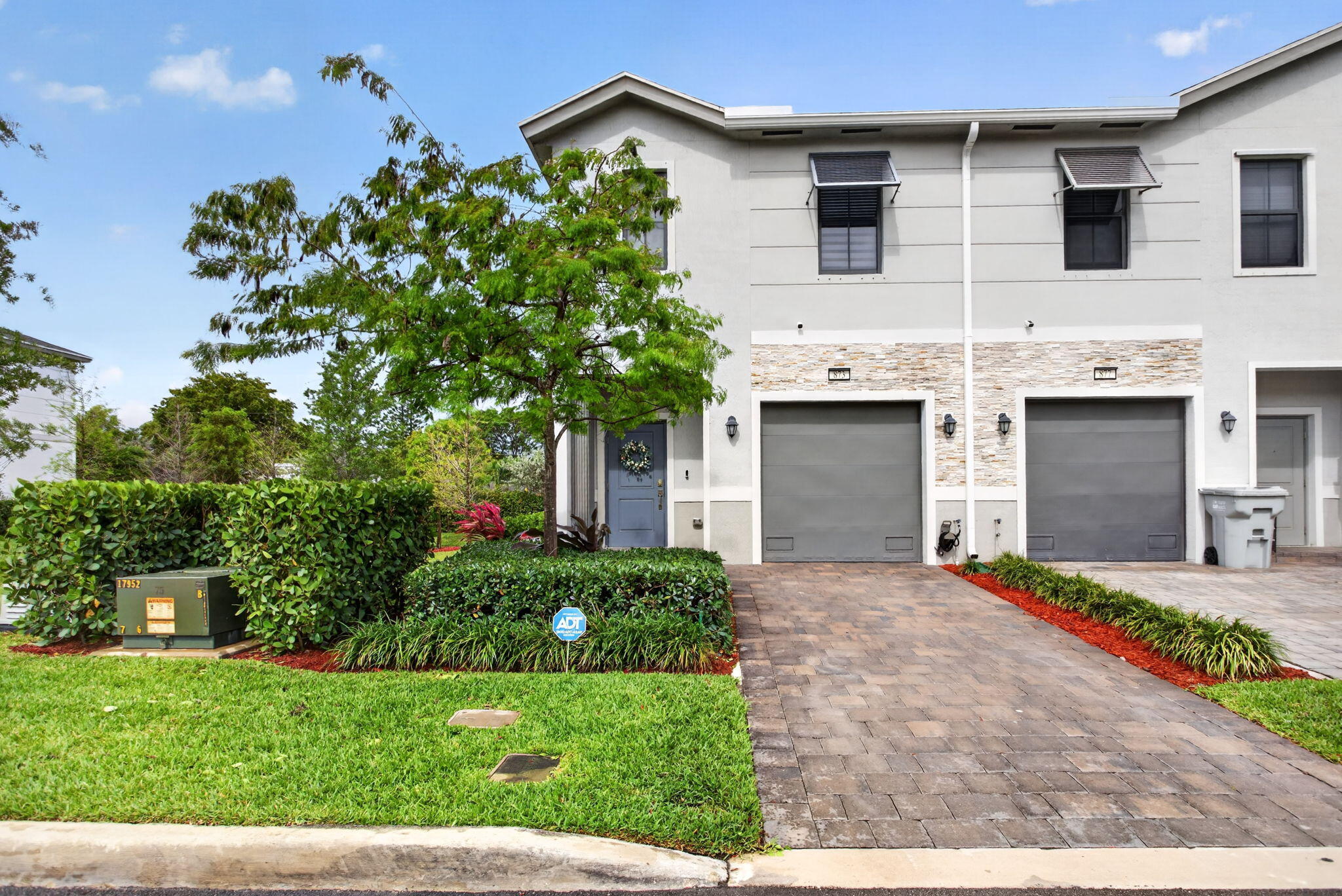 HIGHLAND OAKS - Residential