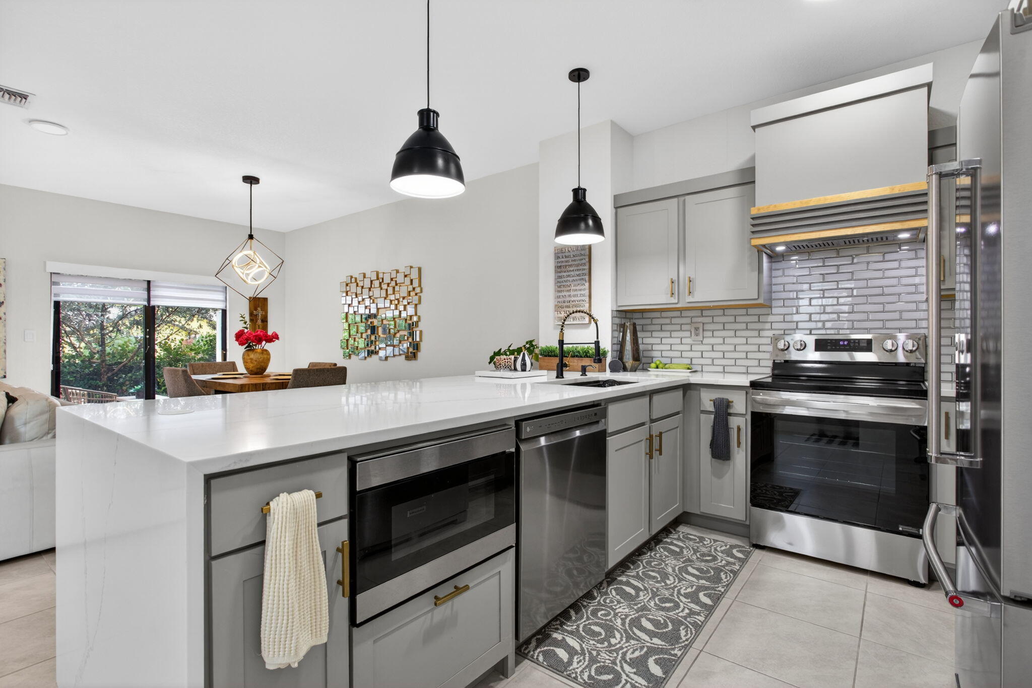 HIGHLAND OAKS - Residential