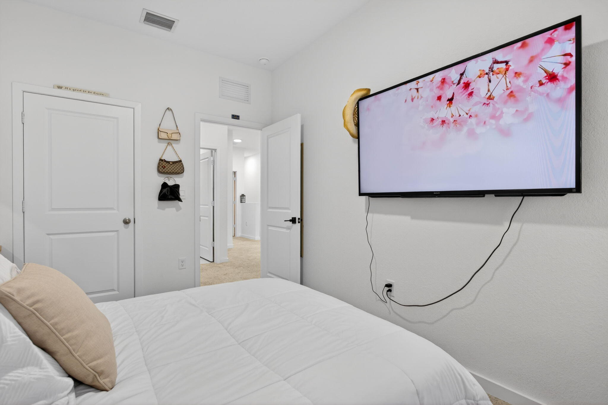 HIGHLAND OAKS - Residential