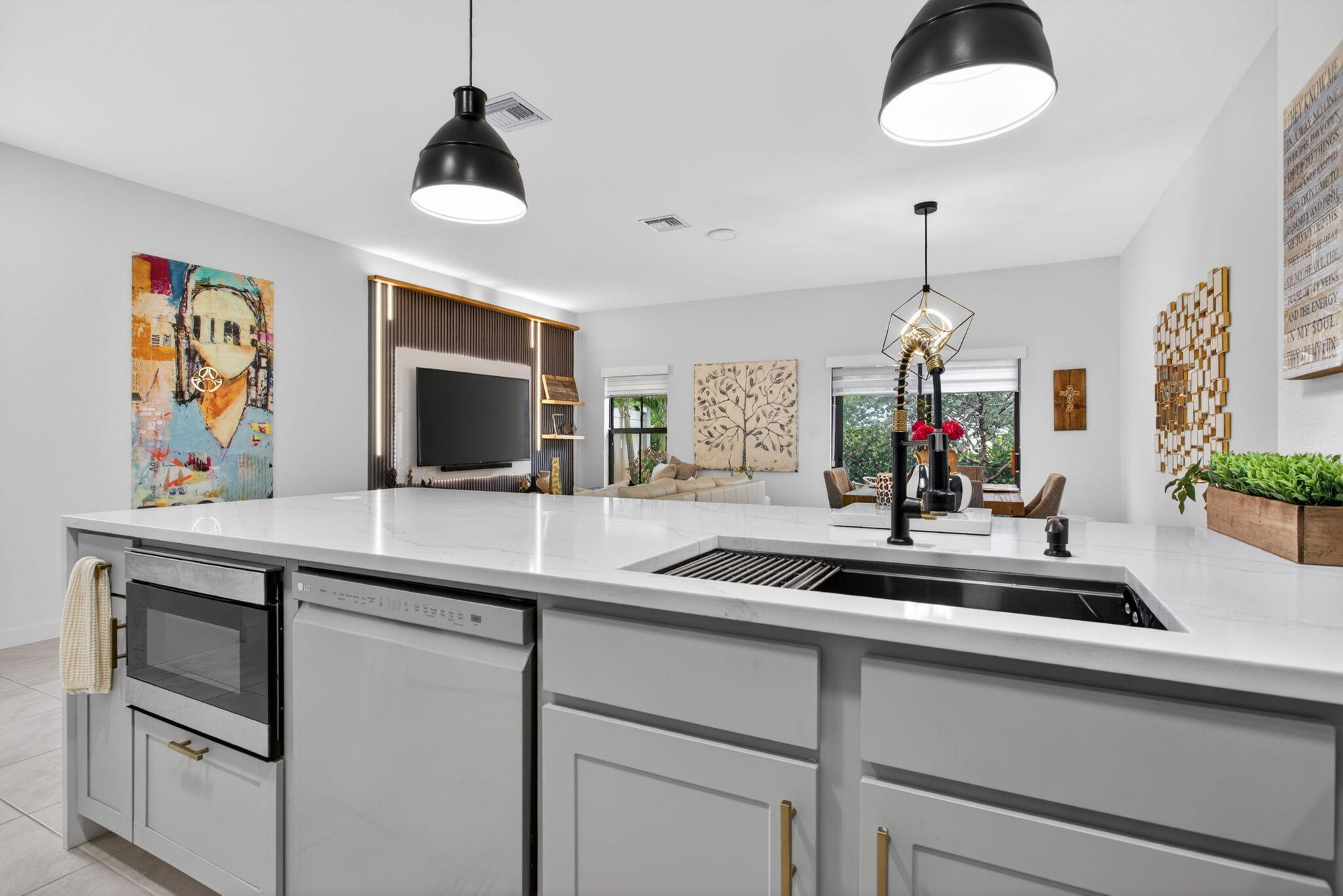 HIGHLAND OAKS - Residential