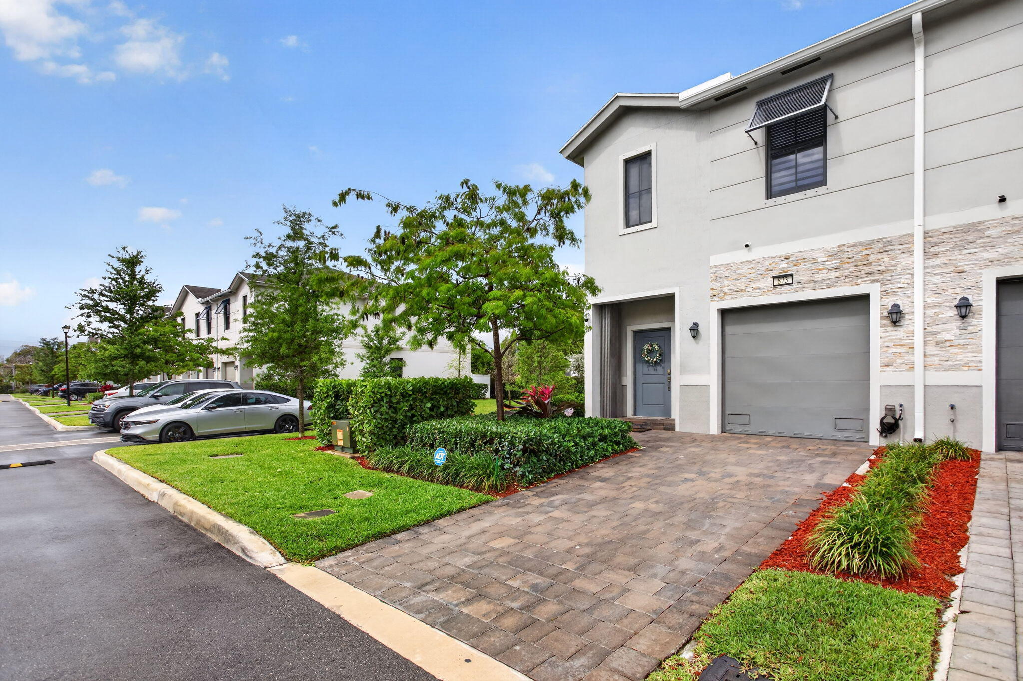 HIGHLAND OAKS - Residential