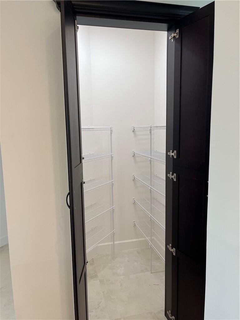 RIVERLAND - Residential Lease
