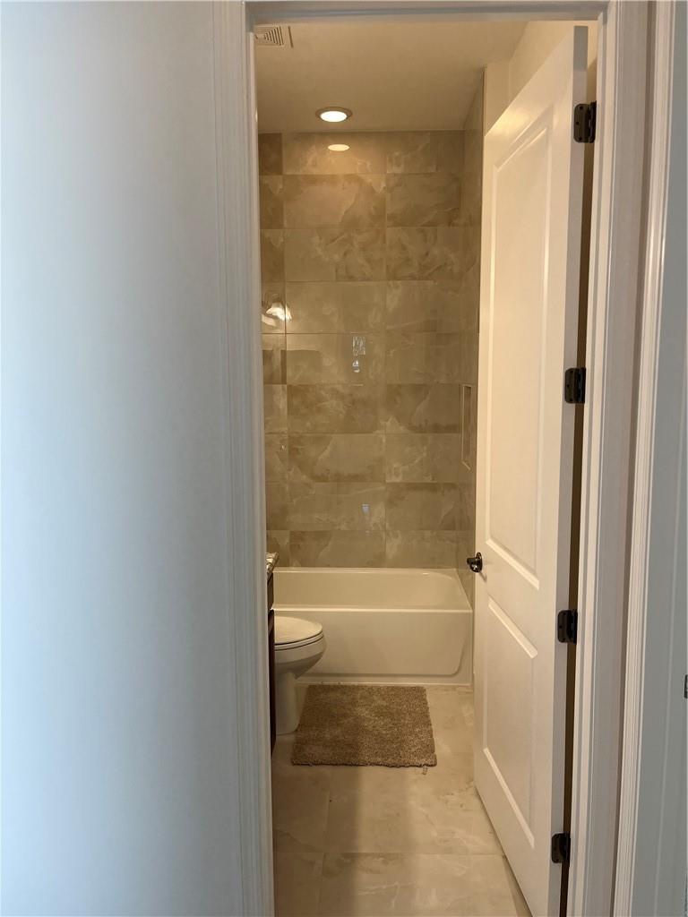 RIVERLAND - Residential Lease