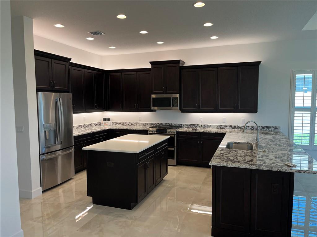 RIVERLAND - Residential Lease