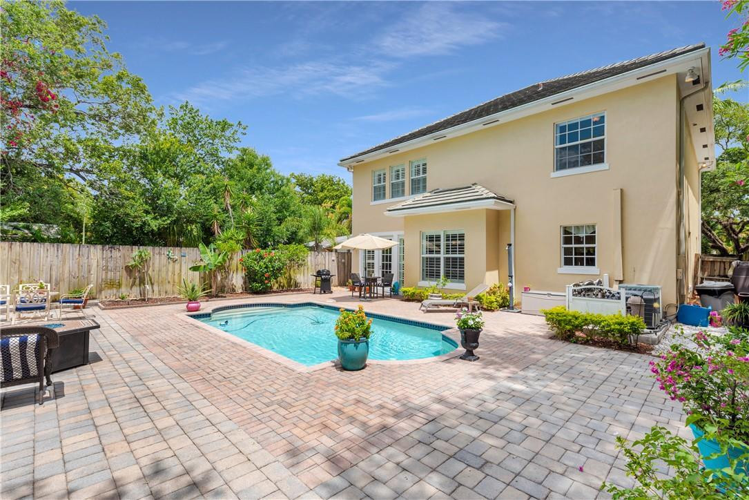 Lauderdale Pines 8-27 B - Residential