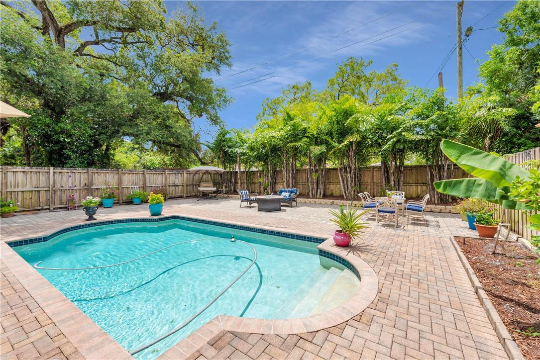 Lauderdale Pines 8-27 B - Residential