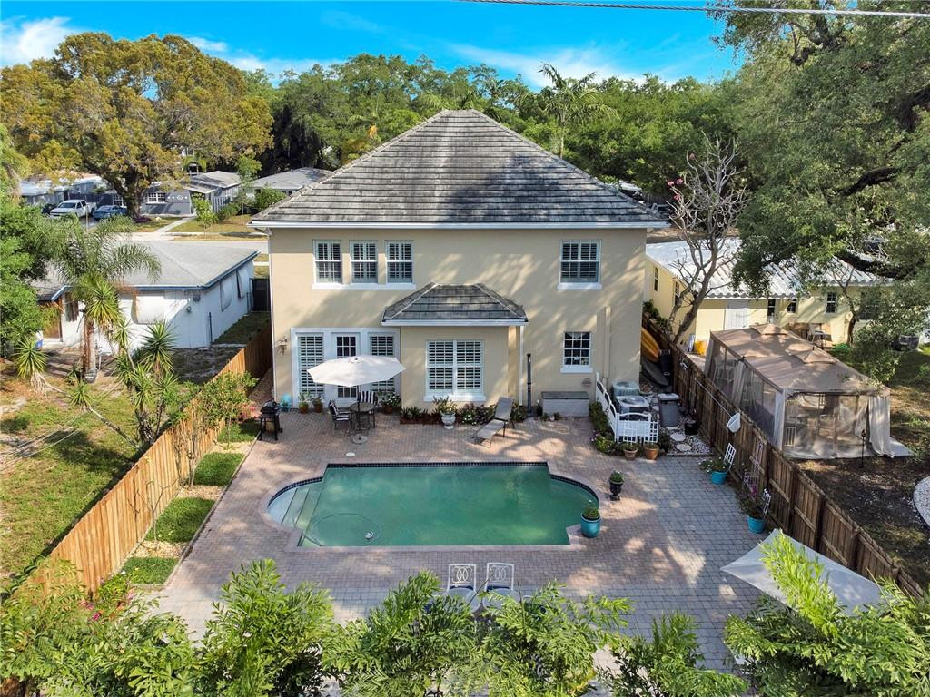 Lauderdale Pines 8-27 B - Residential