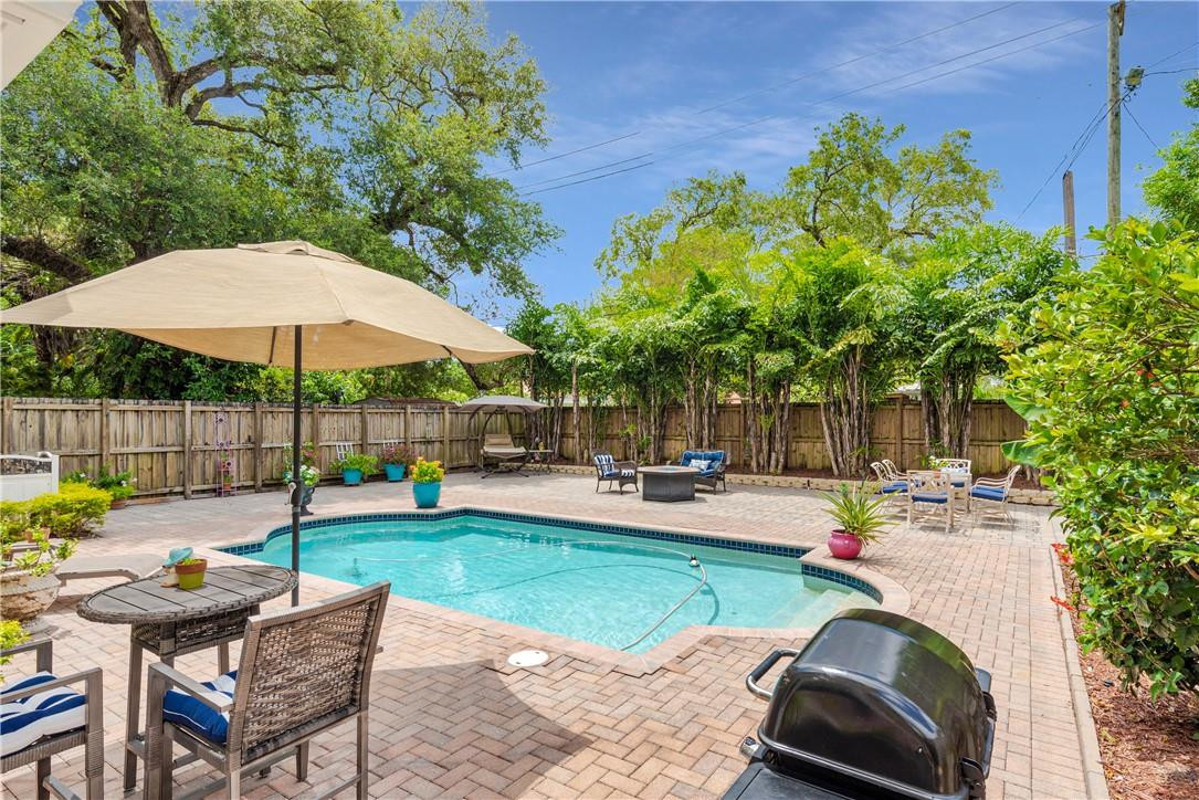 Lauderdale Pines 8-27 B - Residential