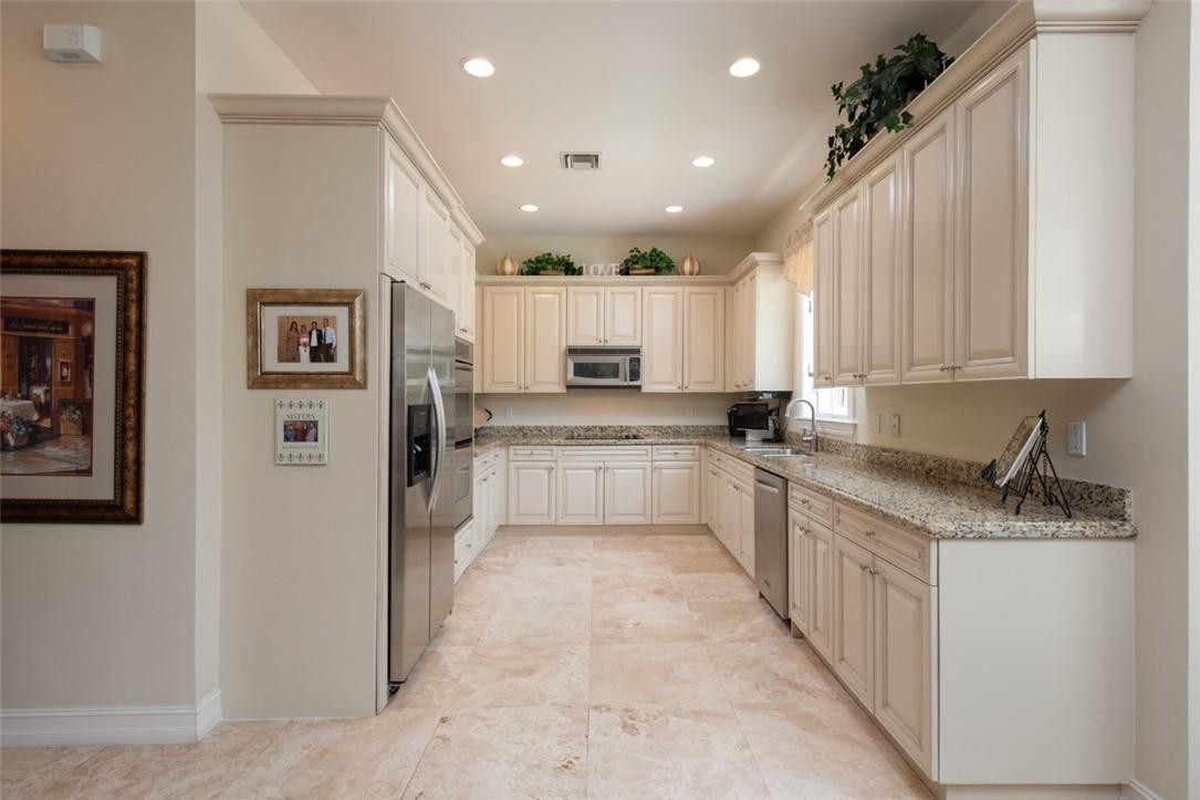 Lauderdale Pines 8-27 B - Residential
