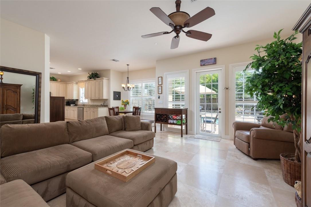 Lauderdale Pines 8-27 B - Residential
