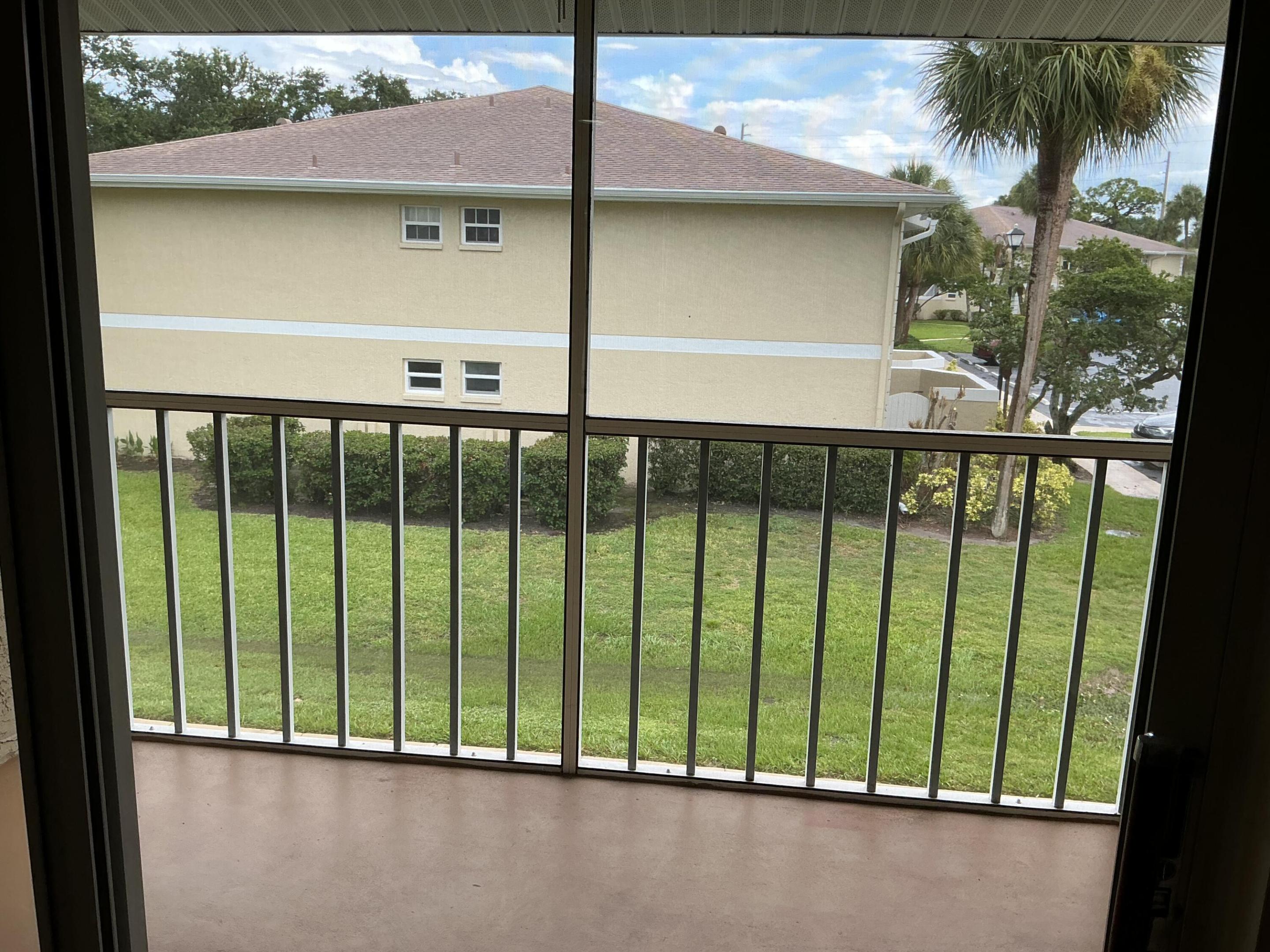 MIDPORT PLACE II, A CONDOMINIUM - Residential Lease