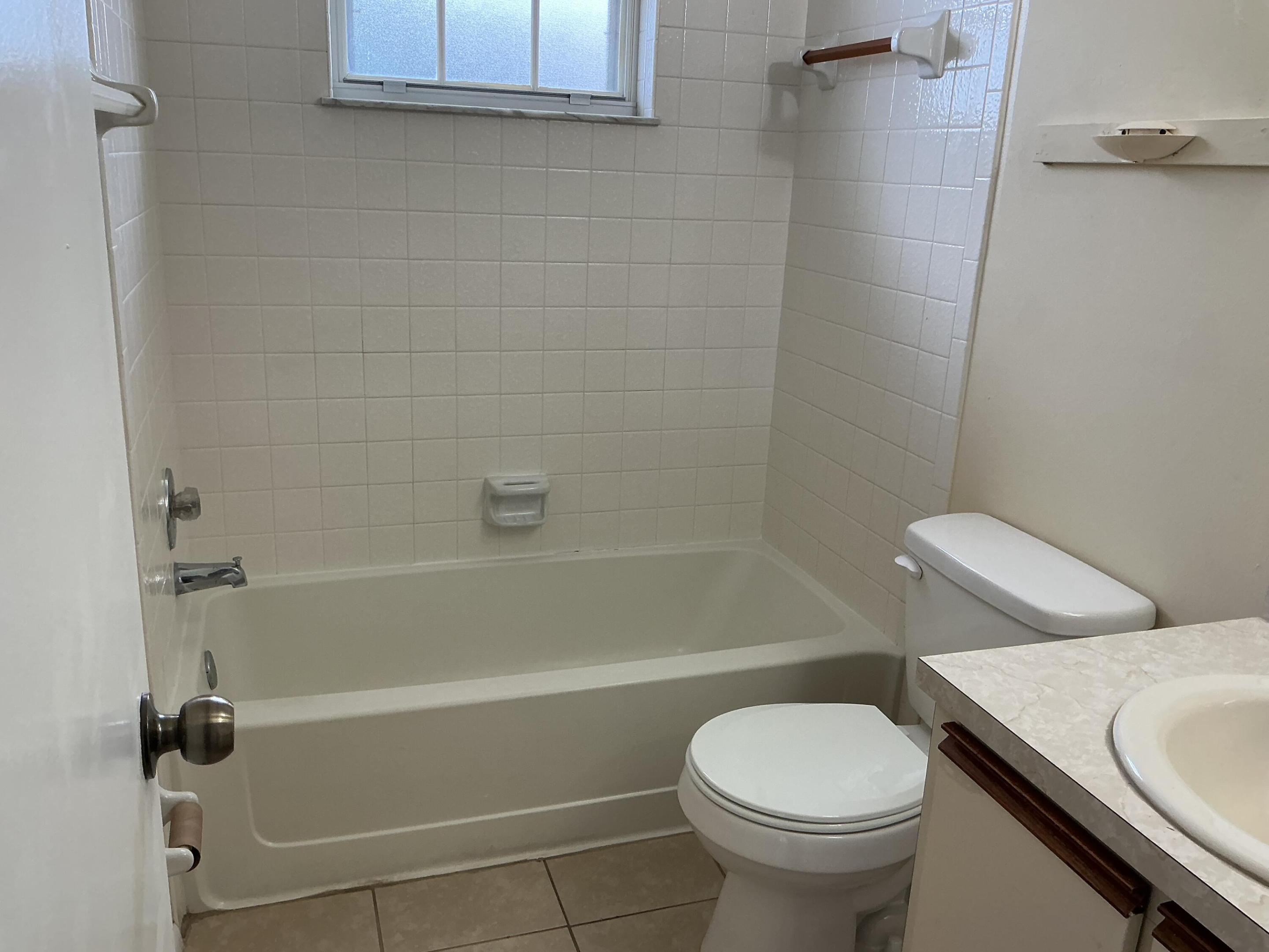 MIDPORT PLACE II, A CONDOMINIUM - Residential Lease