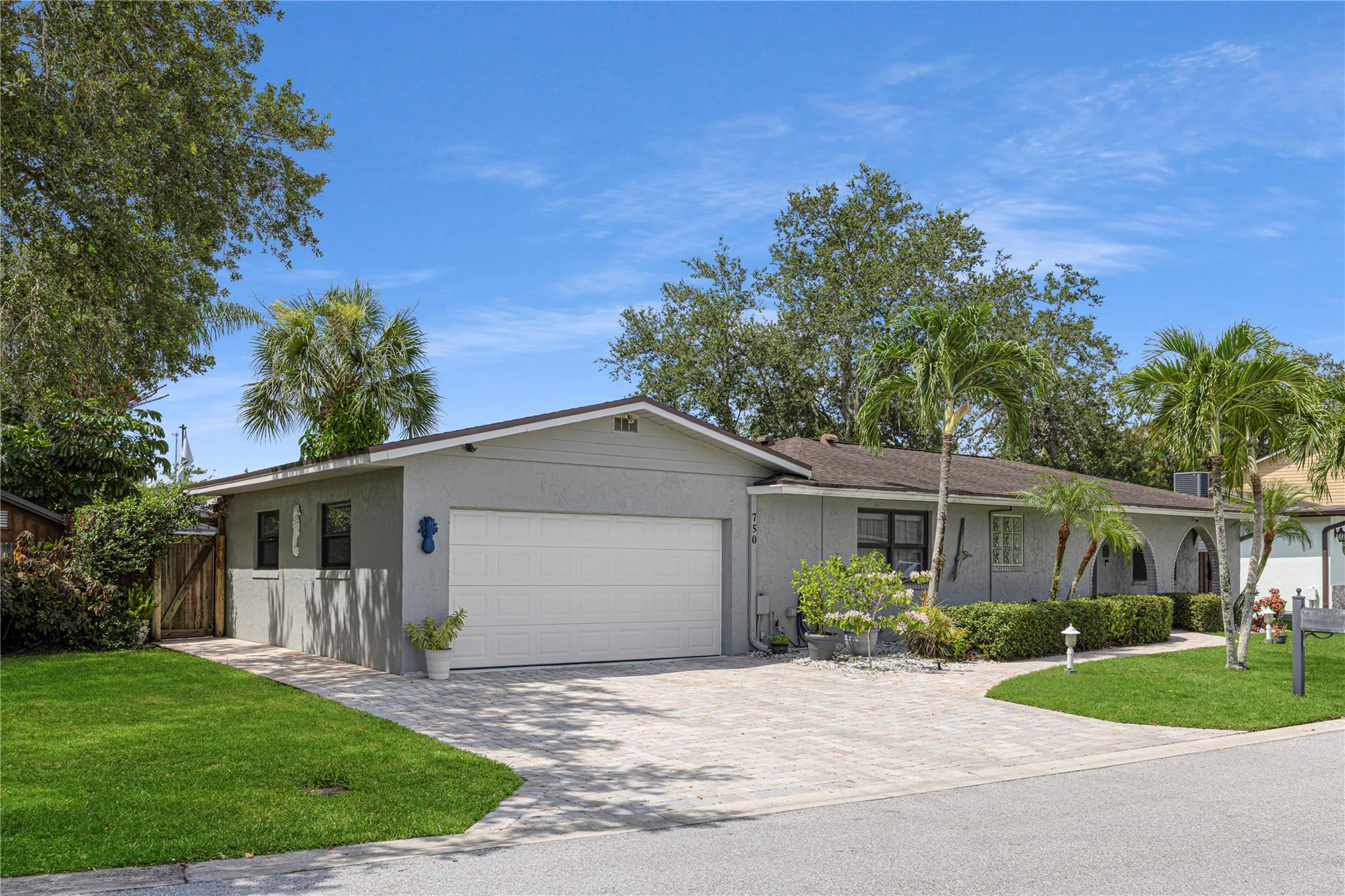 750 SW Salerno Rd