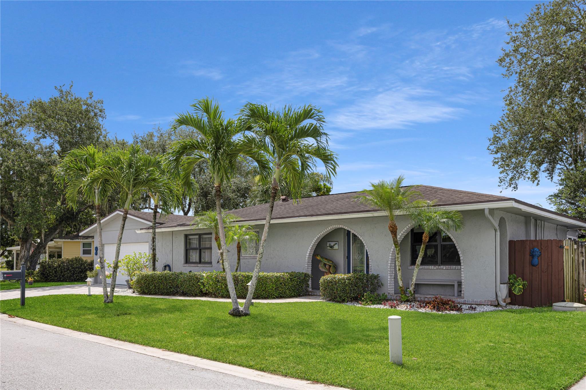 750 SW Salerno Rd