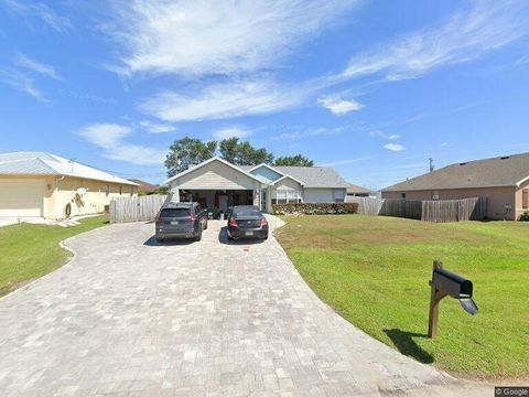 A home in Port St Lucie