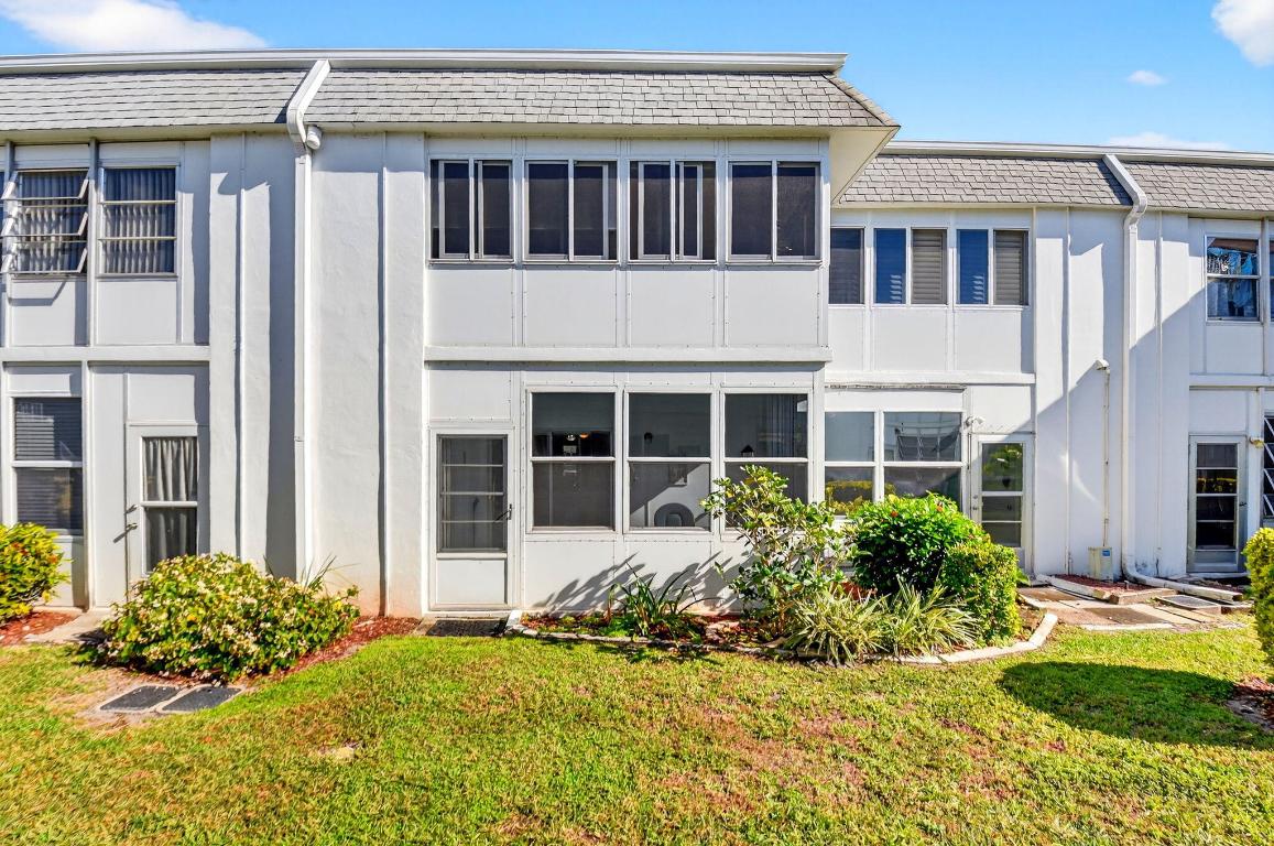 MURRY HILLS APT BLDG CONDO - Residential