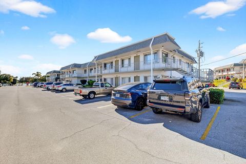 3160 Lake Osborne Drive 109 Lake Worth Beach FL 33461