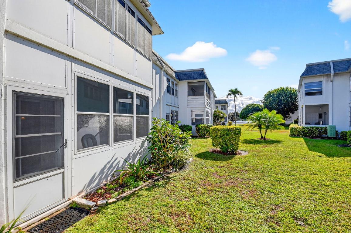 MURRY HILLS APT BLDG CONDO - Residential