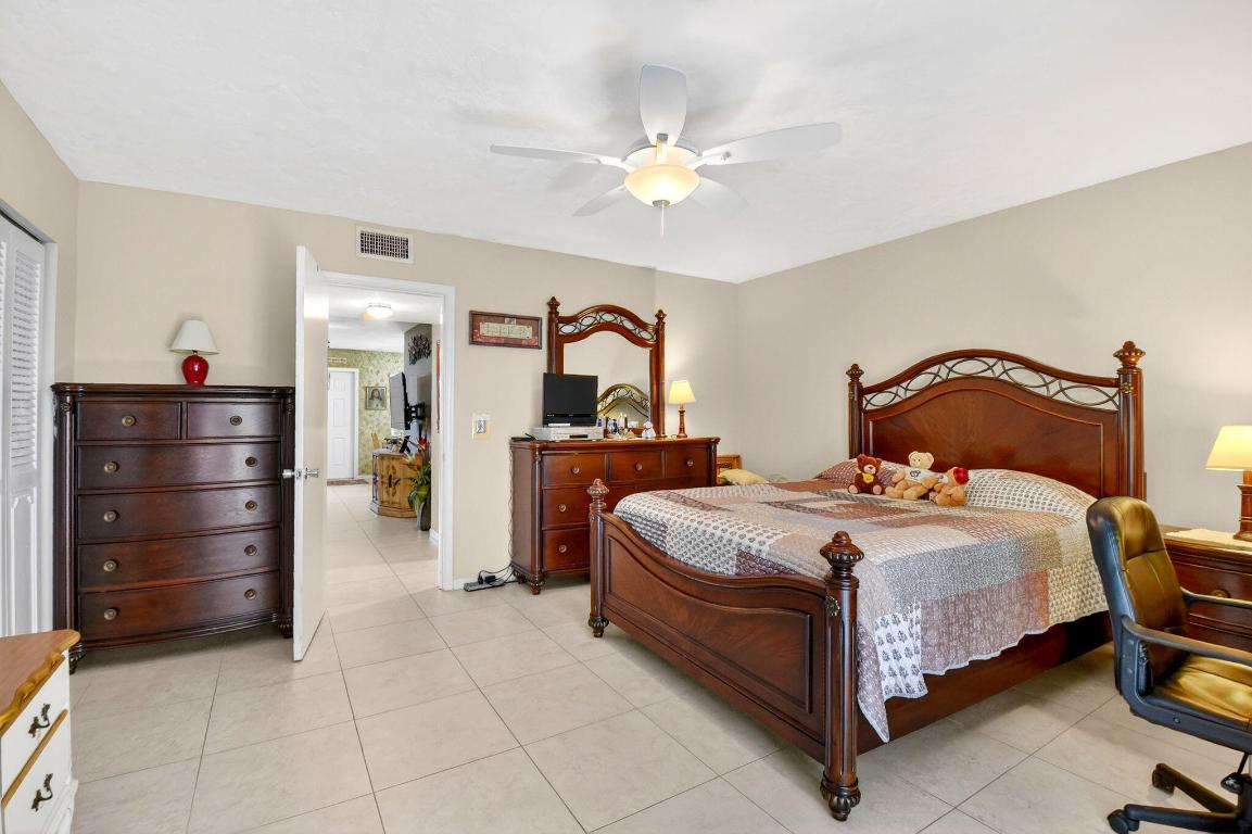 MURRY HILLS APT BLDG CONDO - Residential