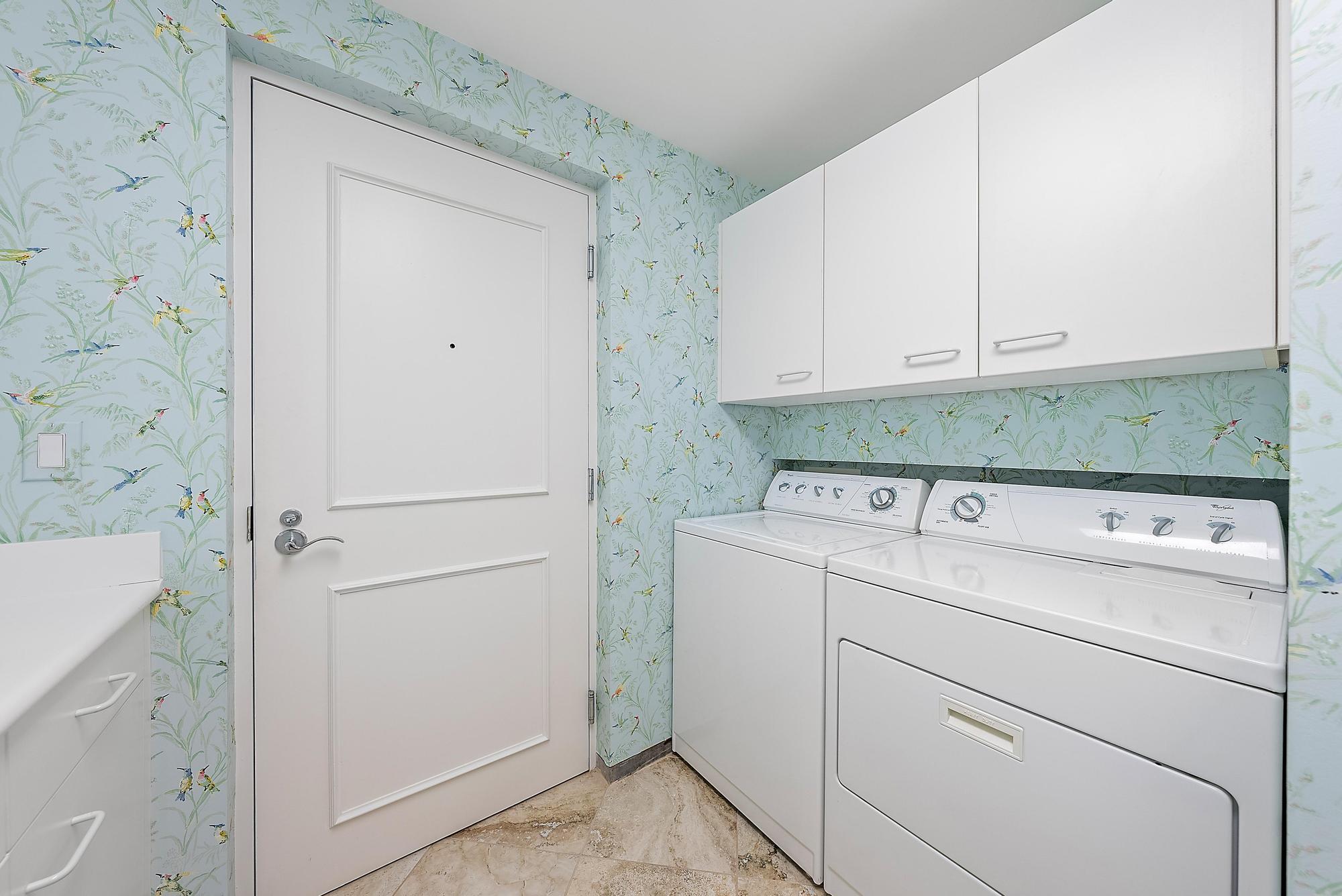 JUPITER YACHT CLUB - Residential