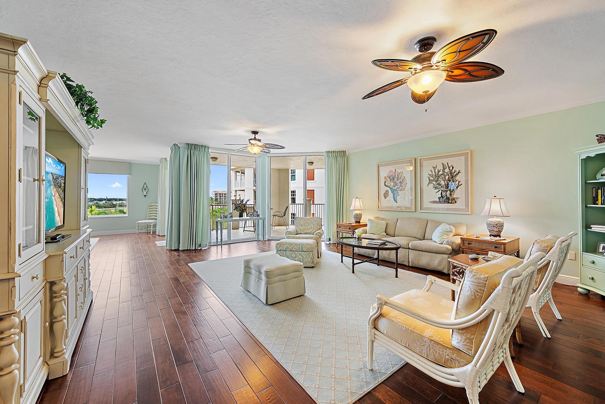 700 S Us Highway 1 406