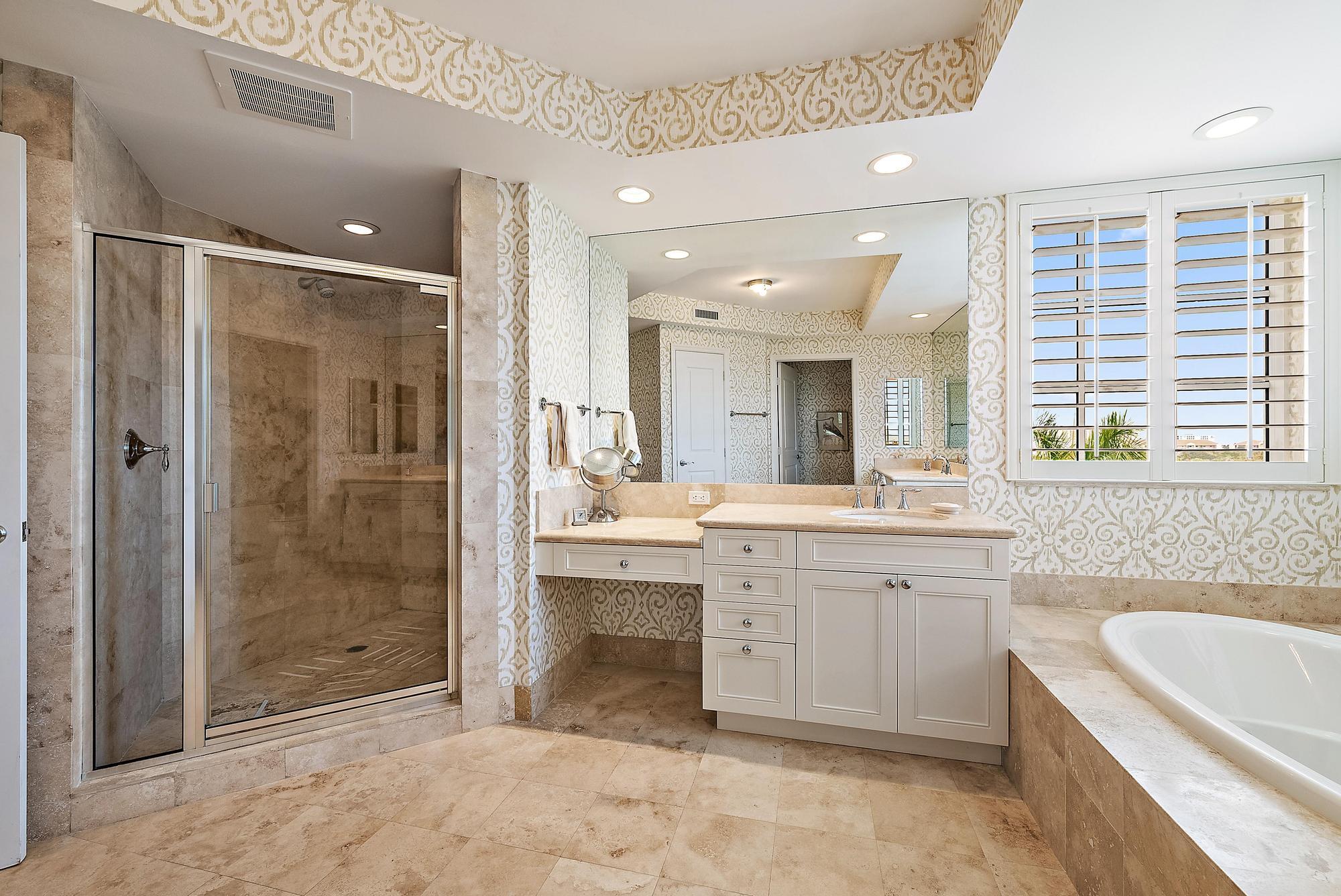 JUPITER YACHT CLUB - Residential