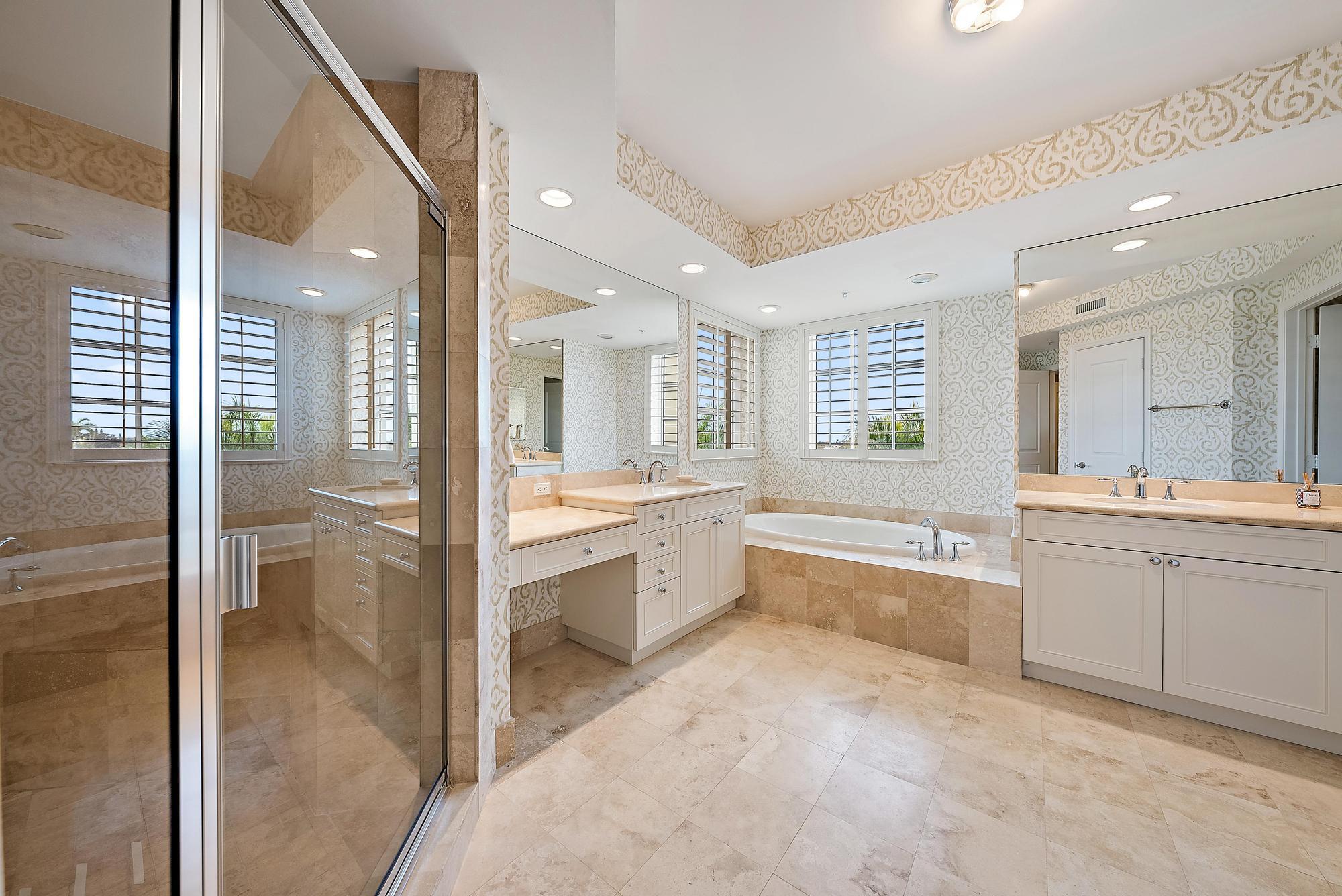 JUPITER YACHT CLUB - Residential